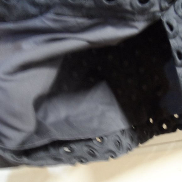 NWOT Black J Crew Circle Eyelet Pencil Skirt - Size 0 - Picture 5 of 5